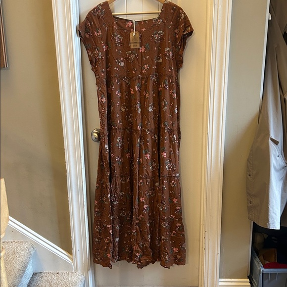 NATURAL LIFE Floral Brown Maxi Dress - Picture 2 of 8
